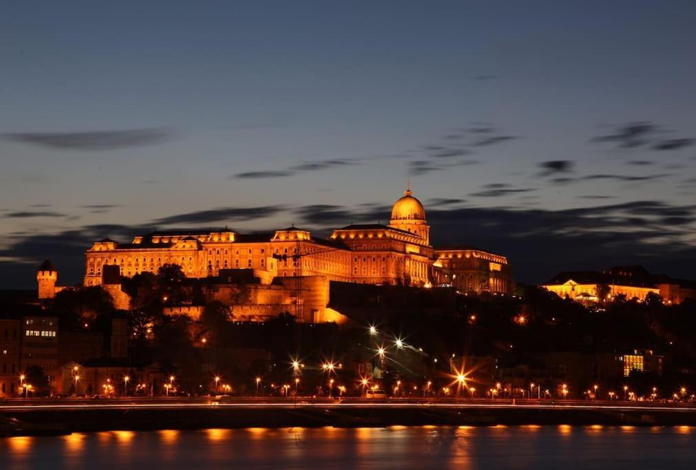 Riverside City Center, 5Th District Budapest Bagian luar foto