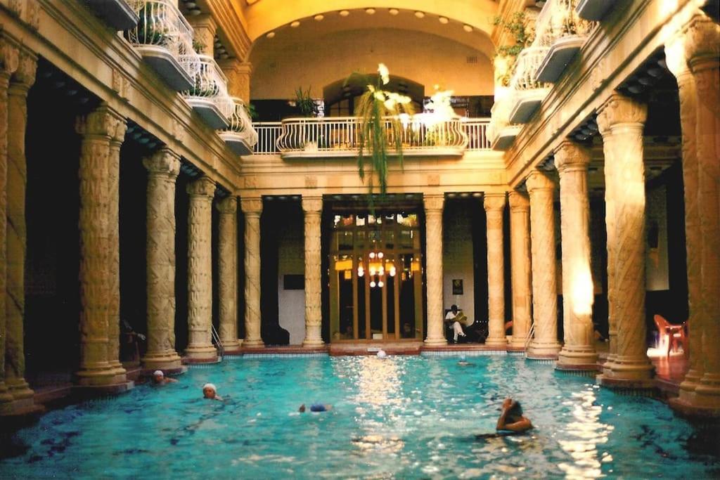 Riverside City Center, 5Th District Budapest Bagian luar foto